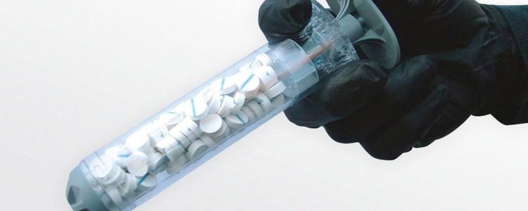 Шприц, заповнений губкою, може допомогти запобігти смертельним випадкам через втрату крові