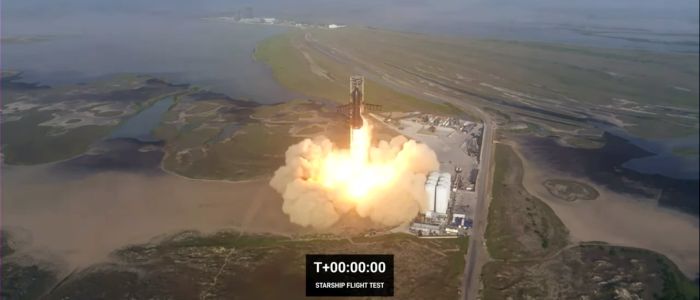 Starship здійснив першу спробу виходу на орбіту і вибухнув епічною вогненною кулею