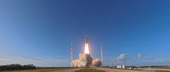 НАСА відправило 4 астронавтів на Місяць у рамках історичного польоту "Артеміда-2"